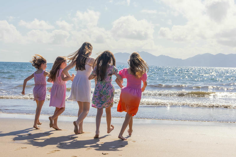 Multiple People photo 9